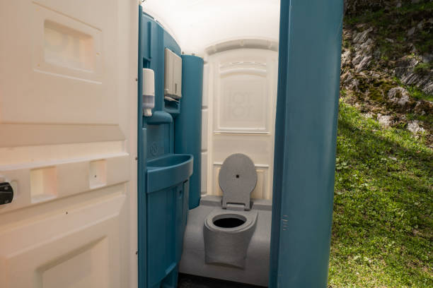Best Luxury portable toilet rental  in Campbell, OH